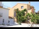 Appartamenti e camere Jagoda - comfy and cozy : A1 Lijevi (3+2), A2 Desni (3+2), R1(4) Zadar - Riviera Zadar  - la casa
