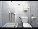 Appartamenti Dome - 150m from sea: A22(2), A32(2), A33(2) Zadar - Riviera Zadar  - Appartamento - A33(2): il bagno con la toilette