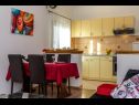 Appartamenti Suza - relaxing & beautiful: A1(2+2), A2(4+2) Zadar - Riviera Zadar  - Appartamento - A1(2+2): la cucina con la sala da pranzo