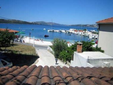 Appartamenti Doria - 20m from beach: A1 Grego(4), A3 Doric(4), A4 Teuta(2+2) Okrug Gornji - Isola di Ciovo 