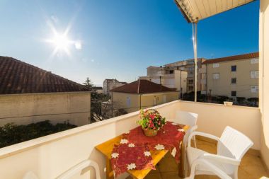Appartamenti Stipe - comfortable apartment for 6 person: A(4+2) Makarska - Riviera Makarska 