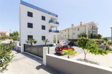 Appartamenti Ivan M - 20m to the beach: A1(4+1), A2(4+2), A3(4+2) Srima - Riviera Sibenik 
