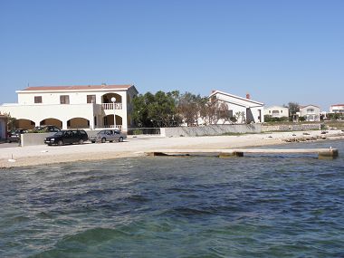 Appartamenti Stjepan- 10 m from beach A1 prizemlje desno(2+2), A2 prizemlje lijevo(2+2), A3 1.kat lijevo(2+2) Vir - Riviera Zadar 