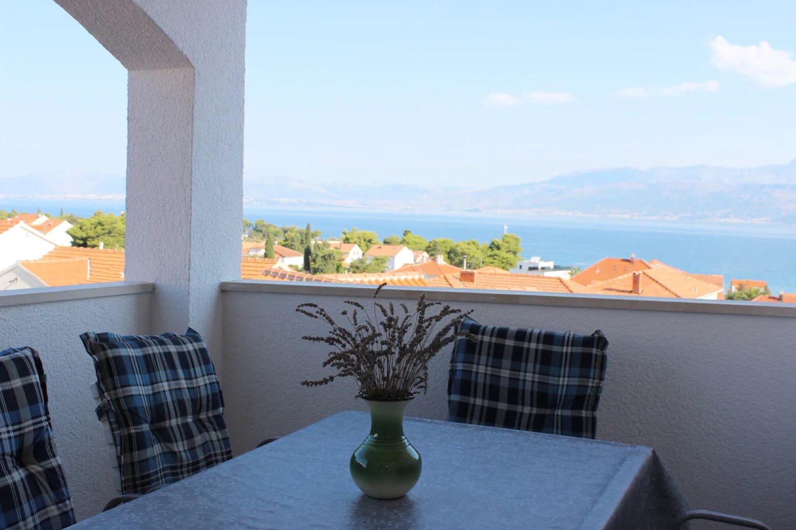 Appartamenti Lucia - terrace with sea view : A1(4+1), A2(4+1) Supetar - Isola di Brac 