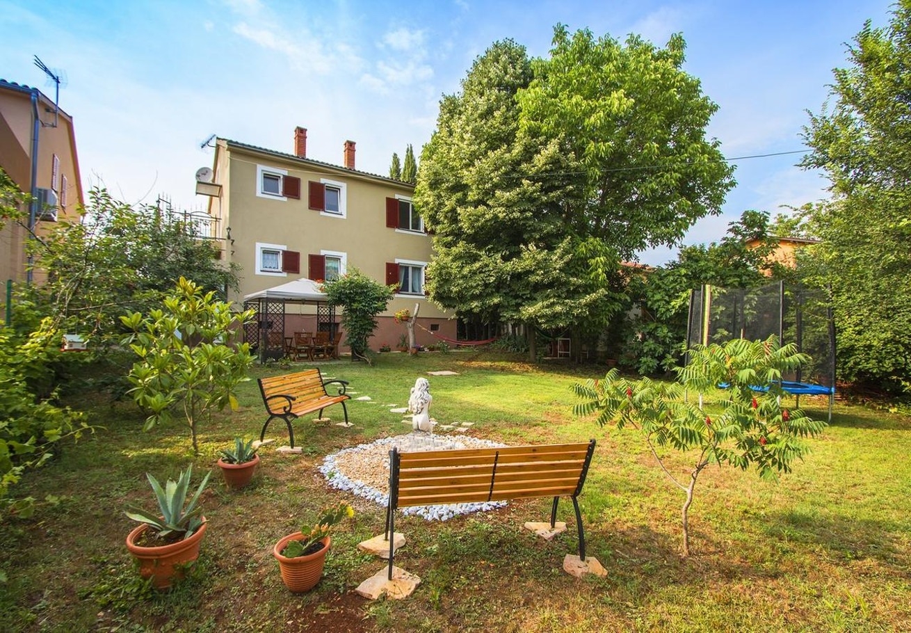 Appartamenti Ljilja - nice garden: A1(4) Fazana - Istria 