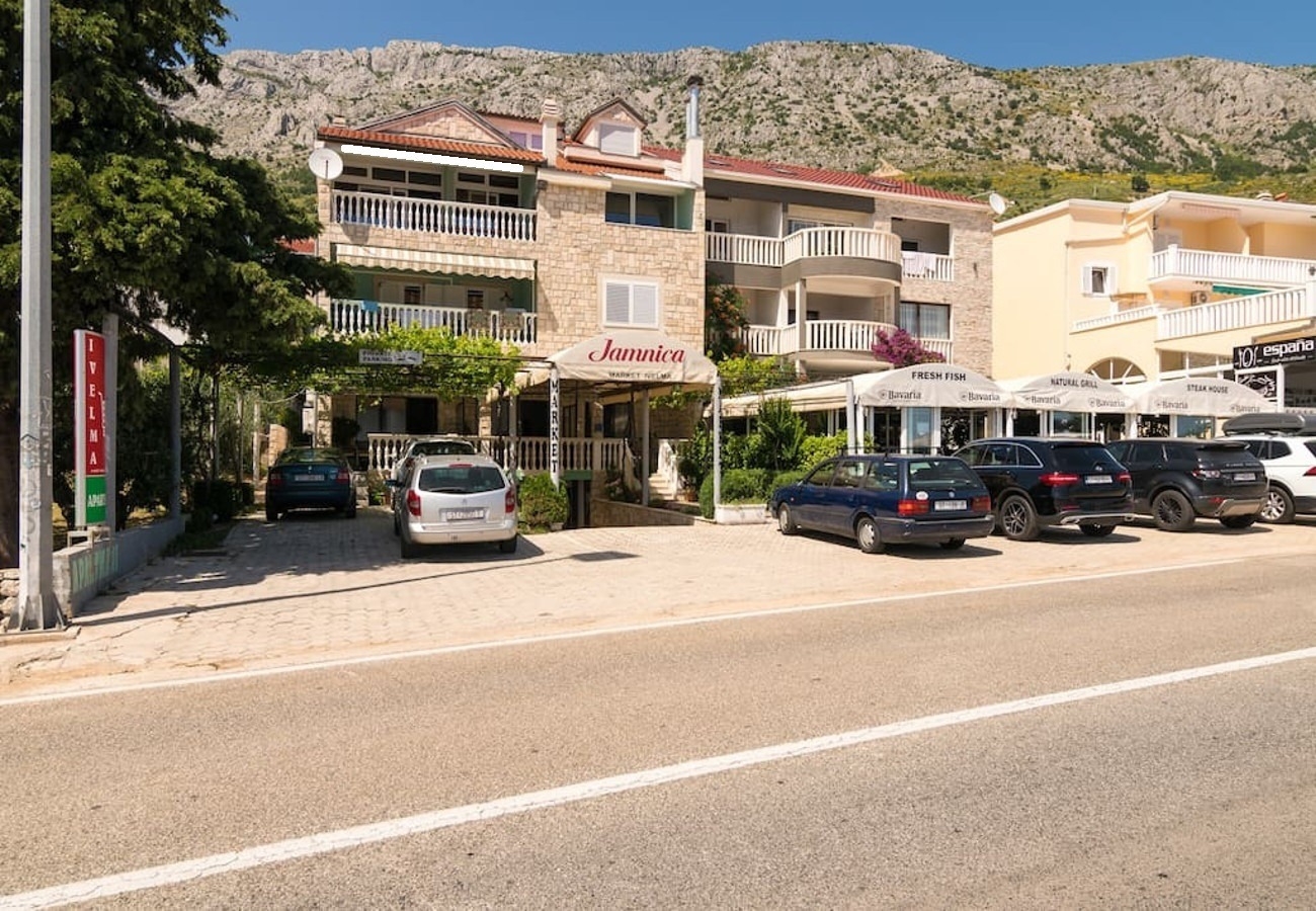 Appartamenti Divna - modern apartments with terrace : A1(2+2), A2(2+3), A4(8+1) Stanici - Riviera Omis 