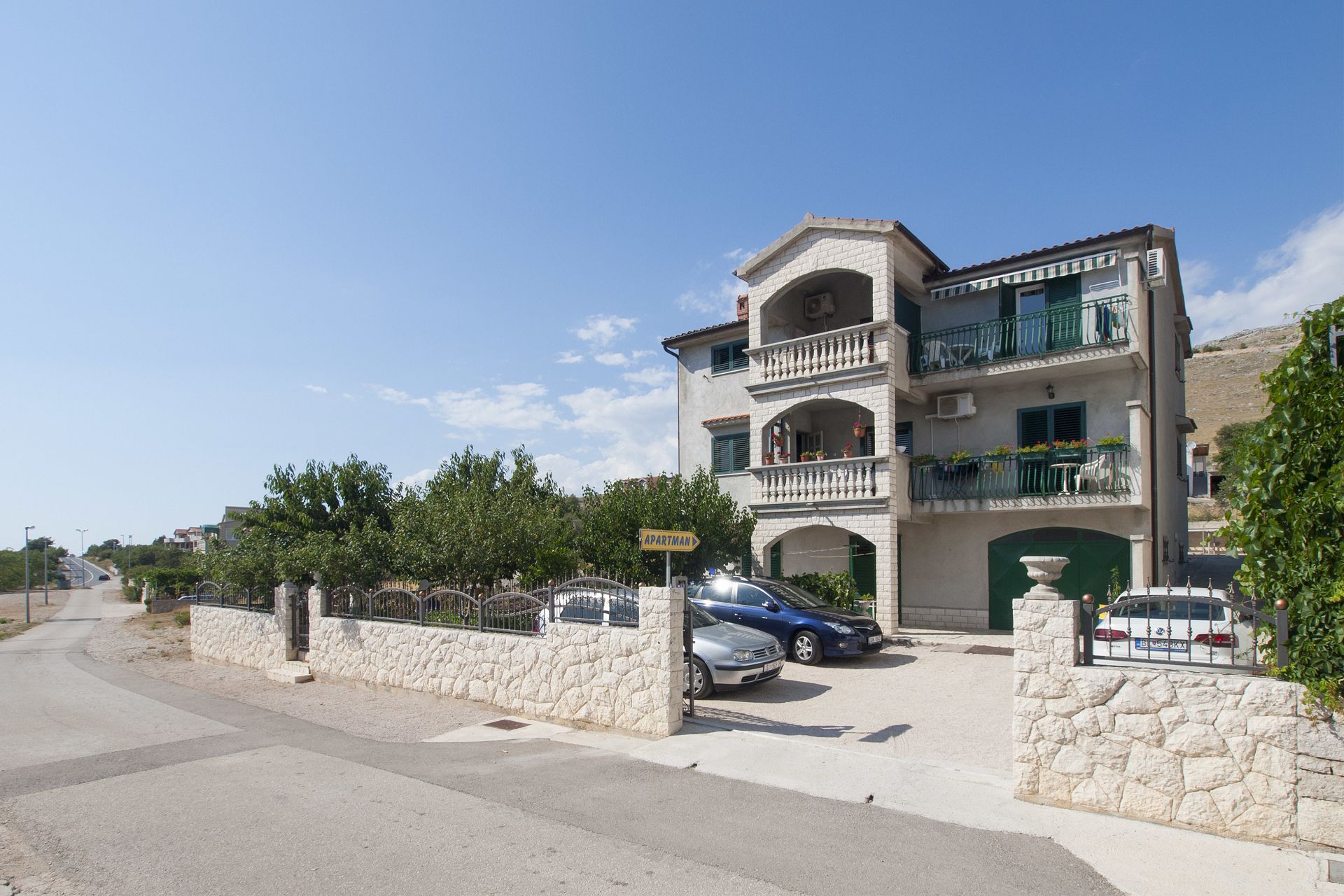 Appartamenti Per - comfortable  family apartments A1(2+2), A2(4+1), A3(2+2) Grebastica - Riviera Sibenik 