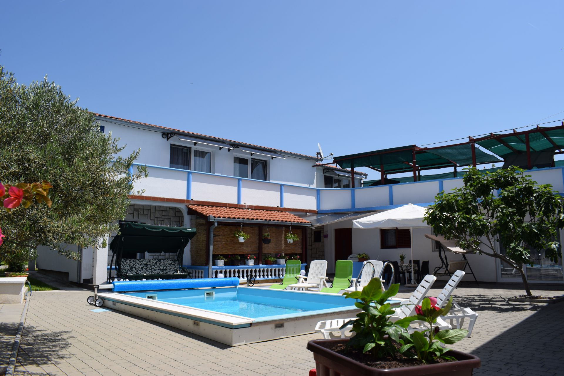 Appartamenti Den - with pool: B1(2+2), A2(2+2), C3(2+2) Tribunj - Riviera Sibenik 