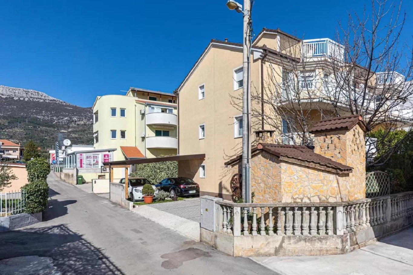 Appartamenti Niko - modern: SA1(2), A2(2+2), A3(2+2), A4(4+2) Kastel Luksic - Riviera Split 