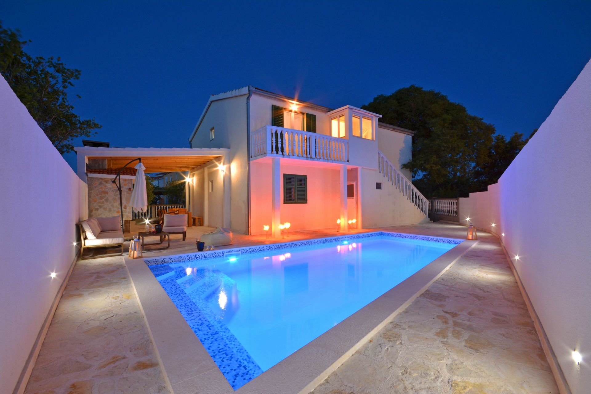 Appartamenti Zeljko - with pool : A1(6) Marina - Riviera Trogir 