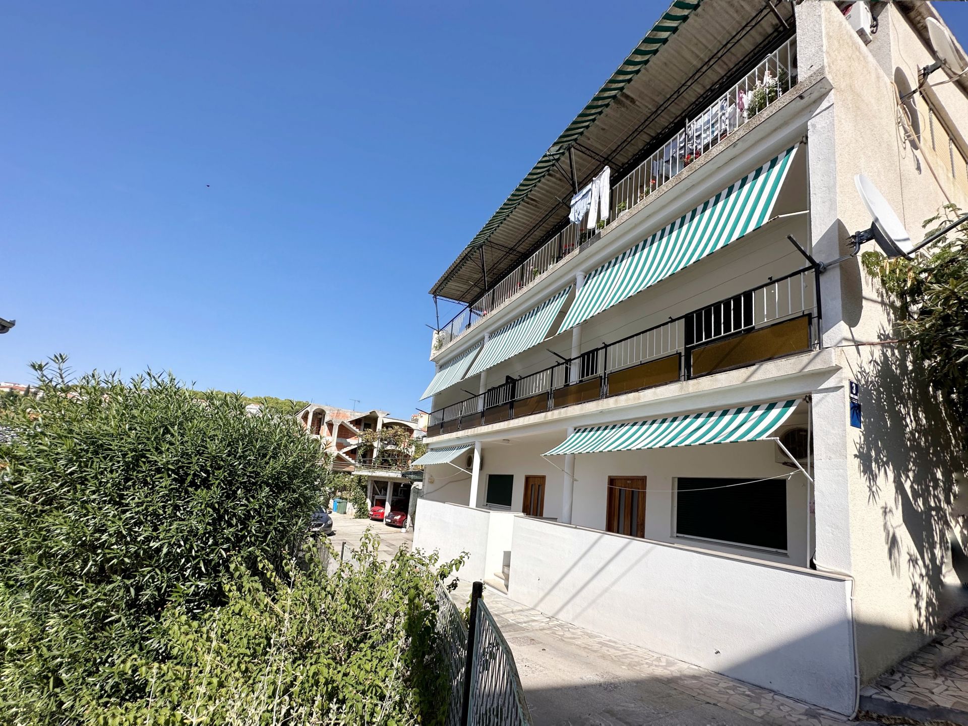 Appartamenti Kaza - 50m from the beach with parking: A1(2), A2(2), A3(6) Trogir - Riviera Trogir 
