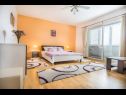 Appartamenti Sveto - 400 m from beach: A1(4) Biograd - Riviera Biograd  - Appartamento - A1(4): la camera da letto