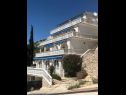 Appartamenti Josip - sea view : A1(2+2), A2(2+2), A3(2+2), SA1(2), SA2(2), A4(2+2), SA3(2) Drage - Riviera Biograd  - la casa