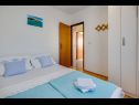 Appartamenti Tanja - 200m to the beach: A1(2+2), A2(2+2), A3(2+2), A4(2+2), SA5(2) Pakostane - Riviera Biograd  - Appartamento - A2(2+2): la camera da letto