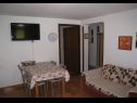 Appartamenti Dvor - 20 m from beach: A1(4+1) Turanj - Riviera Biograd  - Appartamento - A1(4+1): il soggiorno