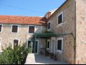 Appartamenti Mat - in a cosy stone house: SA1(2), SA2(2), SA3(2) Bol - Isola di Brac  - la casa