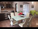 Appartamenti Pez - with large terrace : A1(4+1) Mirca - Isola di Brac  - Appartamento - A1(4+1): la cucina con la sala da pranzo