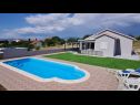 Casa vacanza Nane Garden - house with pool : H(4+1) Mirca - Isola di Brac  - Croazia - il cortile