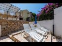 Appartamenti Dalis - open swimming pool: A1 kat(4+1), A2 prizemlje(4) Baia Osibova (Milna) - Isola di Brac  - Croazia - la terrazza