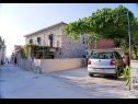 Appartamenti Zoran - 30 m from beach: A1(4) Postira - Isola di Brac  - la casa