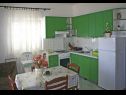 Appartamenti Nikša - 10 m from beach: A1 Narancasti(5), A2 Zeleni(3) Postira - Isola di Brac  - Appartamento - A2 Zeleni(3): la cucina con la sala da pranzo