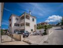 Appartamenti Aleks - 80m from the sea: A2(3+2) Postira - Isola di Brac  - la casa
