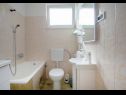 Appartamenti Damir - 80 m from beach: A1(4), A2(2+2) Postira - Isola di Brac  - Appartamento - A1(4): il bagno con la toilette