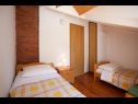 Appartamenti Damir - 80 m from beach: A1(4), A2(2+2) Postira - Isola di Brac  - Appartamento - A2(2+2): la camera da letto