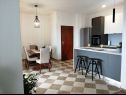 Appartamenti Mika - 150m from the sea A1(6), A2(4) Postira - Isola di Brac  - Appartamento - A1(6): la cucina con la sala da pranzo