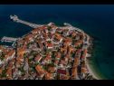 Appartamenti Žana - 30m from beach; A1(4+2), A2(4) Postira - Isola di Brac  - il dettaglio