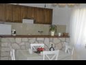 Appartamenti Rajko - 40 m from beach: A1(4+1), A2(4+1), A3(2+2) Povlja - Isola di Brac  - Appartamento - A3(2+2): la cucina con la sala da pranzo
