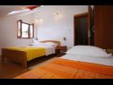 Appartamenti Neda - perfect location & free parking: A1(6), A2(4+1), A3(4+1) Splitska - Isola di Brac  - Appartamento - A3(4+1): la camera da letto