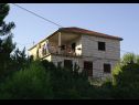Appartamenti Ivope - with great view: A1(6+2) Splitska - Isola di Brac  - la casa