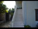Appartamenti Neri - 200 m from sea: A1(2+1) Supetar - Isola di Brac  - la scalinata