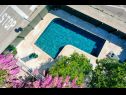 Appartamenti L&R - with pool: A1(4) Supetar - Isola di Brac  - la piscina