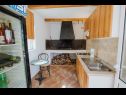 Appartamenti Dome - 30 m from beach : A1(4), A2(4), A3(4) Arbanija - Isola di Ciovo  - la cucina estiva