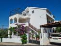 Appartamenti Lilac - 100m from pebble beach : A1(7) Arbanija - Isola di Ciovo  - la casa