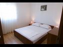 Appartamenti Ivica - 150 m from sea: A1(7), A2(4) Mastrinka - Isola di Ciovo  - Appartamento - A1(7): la camera da letto