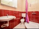 Appartamenti Vini - by the sea: A1(2+2), A2(2), A3(4), A4(4), A5(2+2), A6(2+2) Mastrinka - Isola di Ciovo  - Appartamento - A5(2+2): il bagno con la toilette