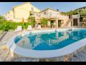 Appartamenti Ljubo - pool and view: A1(6+2) Mastrinka - Isola di Ciovo  - la piscina