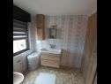Appartamenti Draga - 15 m from sea: A3(2+1) Mastrinka - Isola di Ciovo  - Appartamento - A3(2+1): il bagno con la toilette