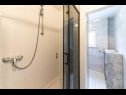 Appartamenti Bozo - 100m to the sea: A1(4), A2(4), A3(4), A4(4), A5(4) Okrug Donji - Isola di Ciovo  - Appartamento - A2(4): il bagno con la toilette