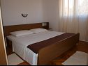 Appartamenti Mirja - 100m from the beach & parking: A1(4)-Donji, A2(6+2)-Gornji Okrug Gornji - Isola di Ciovo  - Appartamento - A2(6+2)-Gornji: la camera da letto