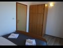 Appartamenti Mara - 70m from the sea A2(4+1), A3(4+1), A4(2+1), A1(2+1) Okrug Gornji - Isola di Ciovo  - Appartamento - A2(4+1): la camera da letto