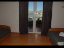 Appartamenti Mara - 70m from the sea A2(4+1), A3(4+1), A4(2+1), A1(2+1) Okrug Gornji - Isola di Ciovo  - Appartamento - A3(4+1): la camera da letto