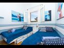Appartamenti Duga - beachfront & seaview : A1(4+1), A2(4+1) Okrug Gornji - Isola di Ciovo  - Appartamento - A1(4+1): la camera da letto