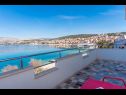 Appartamenti Duga - beachfront & seaview : A1(4+1), A2(4+1) Okrug Gornji - Isola di Ciovo  - Appartamento - A2(4+1): lo sguardo dalla terrazza