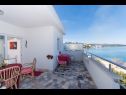 Appartamenti Duga - beachfront & seaview : A1(4+1), A2(4+1) Okrug Gornji - Isola di Ciovo  - Appartamento - A2(4+1): la terrazza coprita