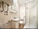 Appartamenti Mari - 150 m from sea: A1(2+1), A2(2+1), A3(2+1), A4(2+1) Okrug Gornji - Isola di Ciovo  - Appartamento - A1(2+1): il bagno con la toilette