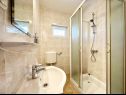 Appartamenti Mari - 150 m from sea: A1(2+1), A2(2+1), A3(2+1), A4(2+1) Okrug Gornji - Isola di Ciovo  - Appartamento - A2(2+1): il bagno con la toilette
